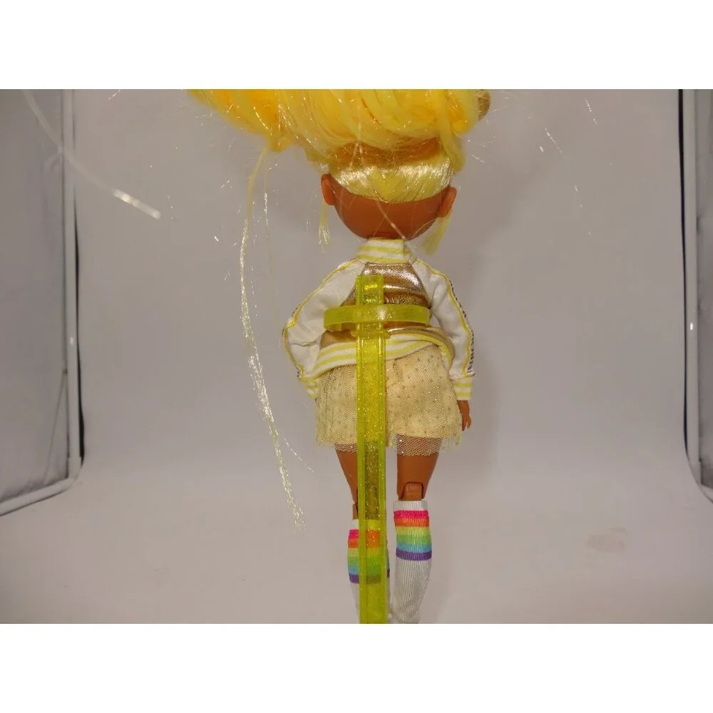 Rainbow High Cheer Series Sunny Madison Fashion Doll‎ Stand and New Accessories